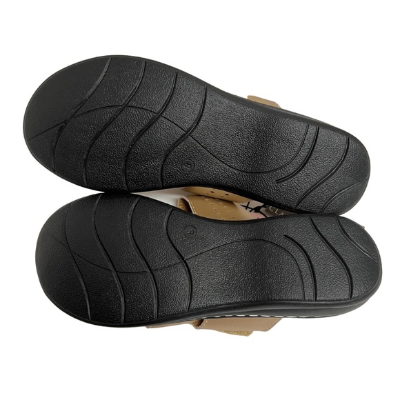 SZ 8 GOLD SANDLES WITH VELCRO ADJUSTABLE CLOSURE - Picture 4 of 7